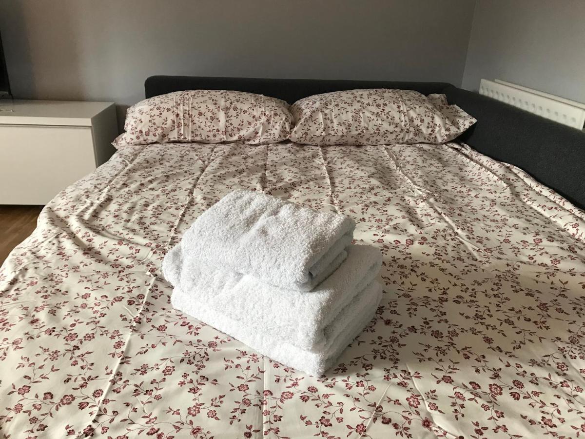 Flat One, 212 Eaglesham Road, East Kilbride, 글라스고 외부 사진